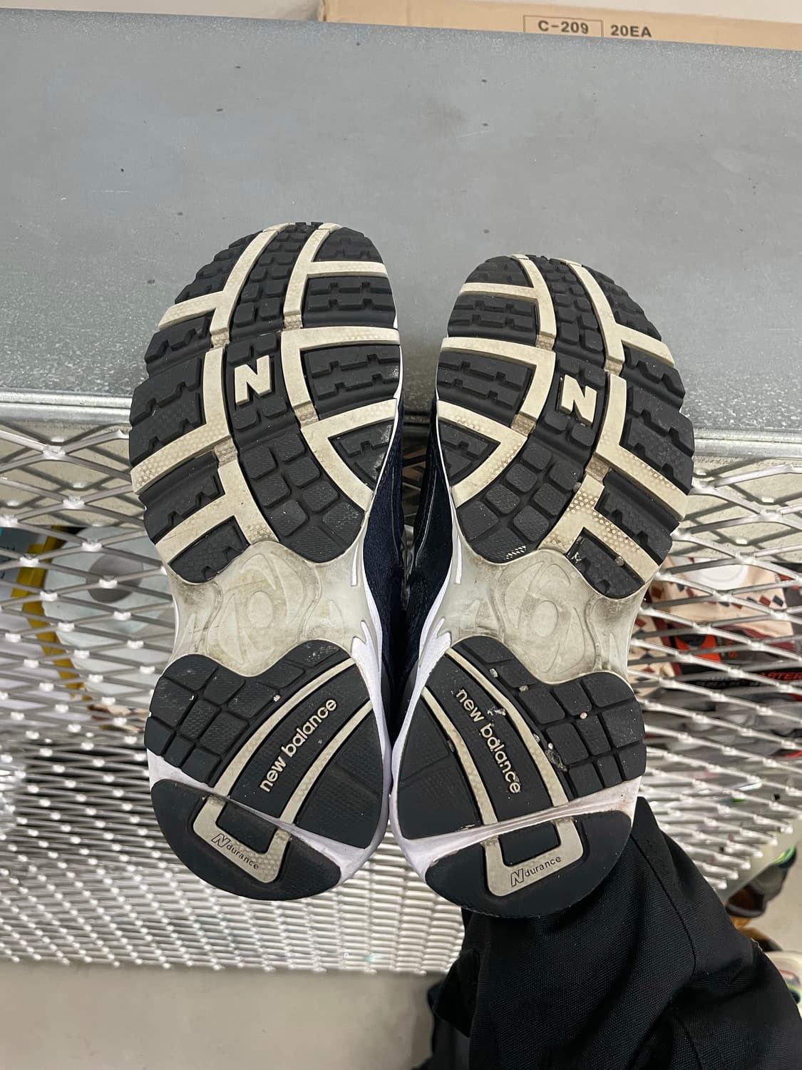 뉴발란스 725 블랙 240 상품이미지6