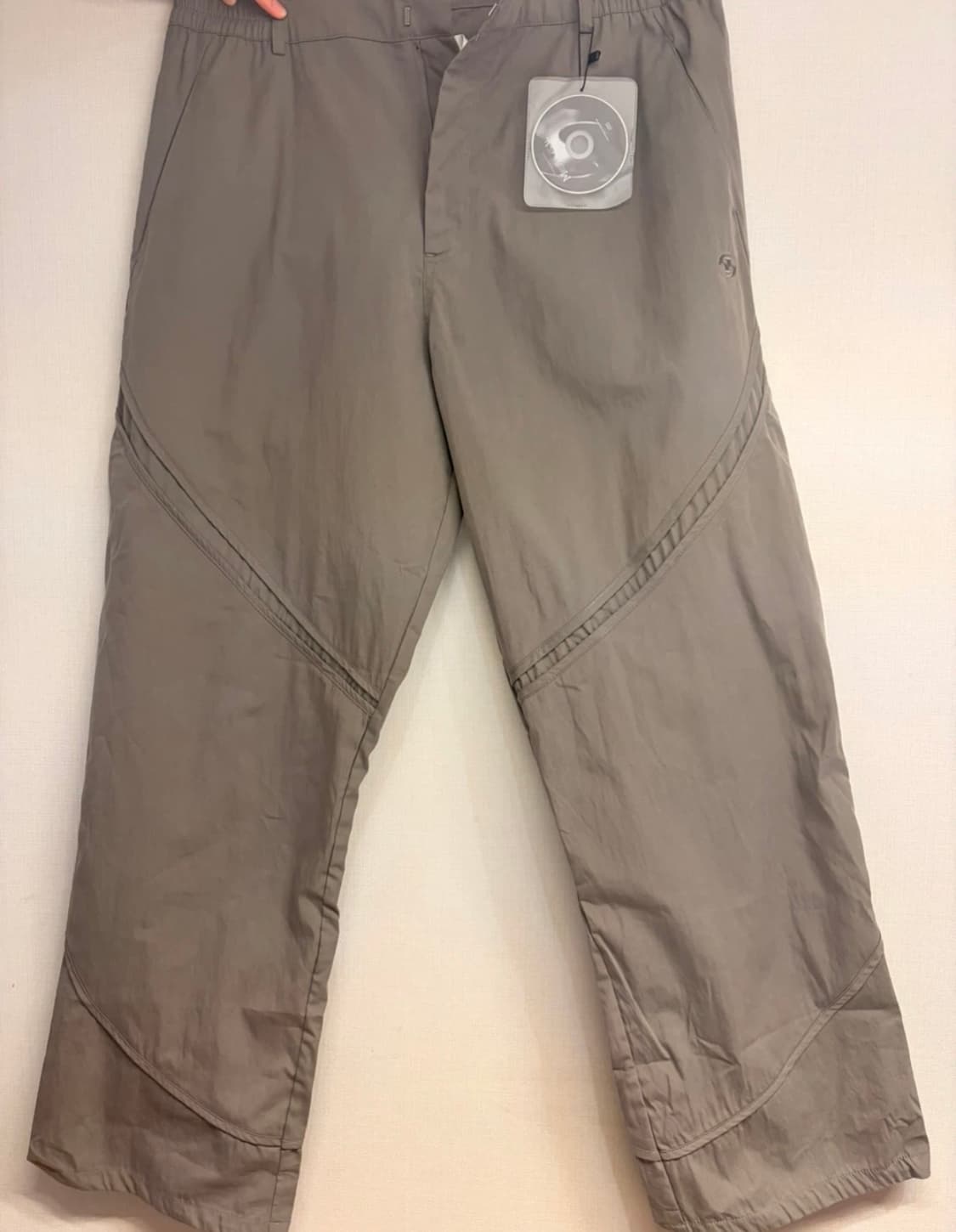 산산기어 테이프드 팬츠 머드 카키 - 23SS (실리카겔 cd 포함) 상품이미지4