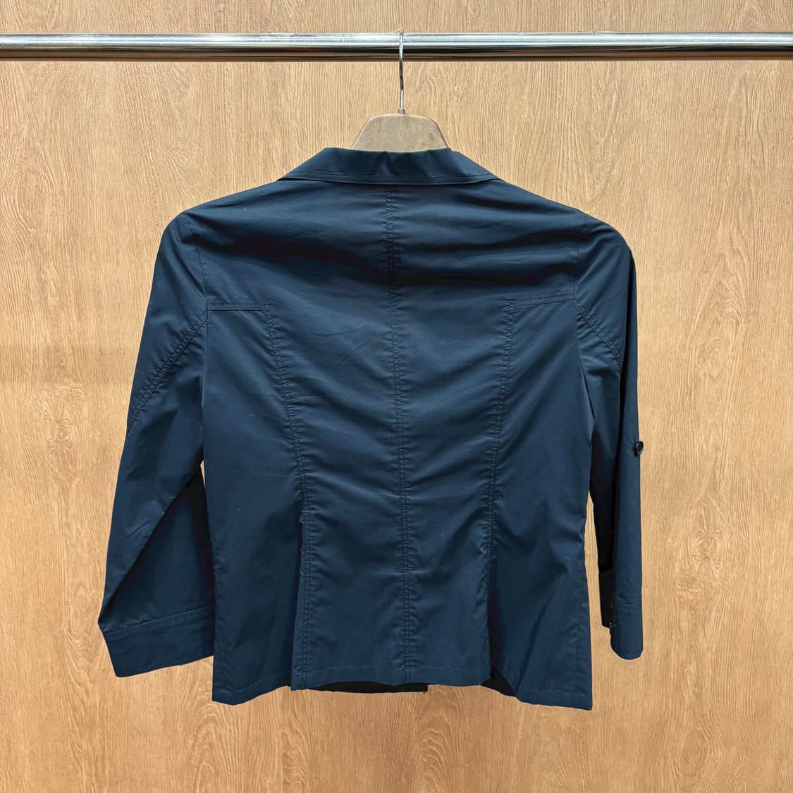 꾸레쥬 코튼 블렌드 테일러드 자켓 노치드 라펠 스티치 절개 디테일 네이비 상품이미지3