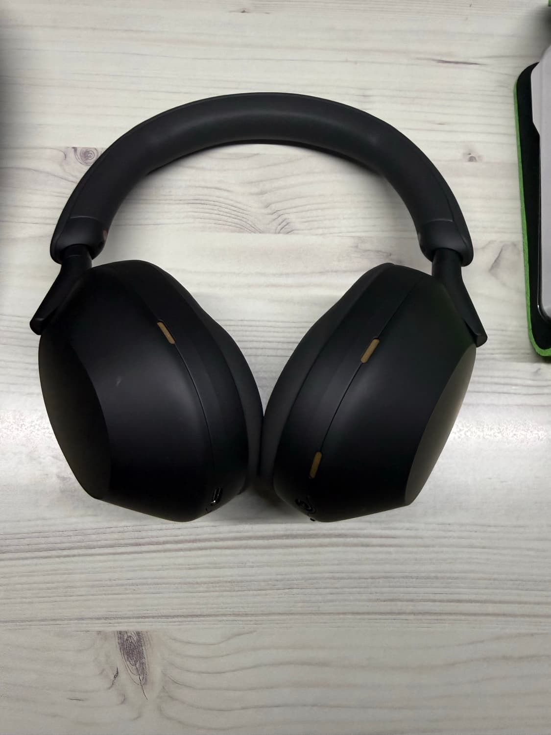 소니 WH-1000XM5+벨킨 어댑터+애플 정품 연결 잭 2개 판매합니다 상품이미지1