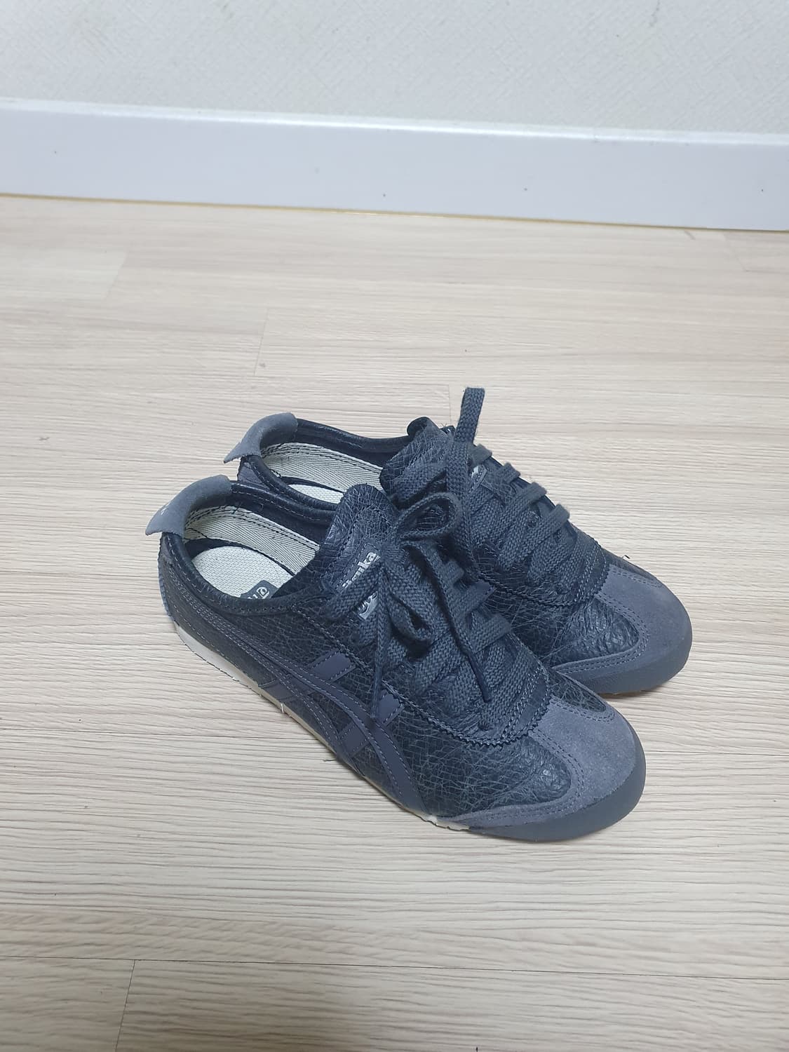 오니츠카타이거 멕시코66 스니커즈 225 상품이미지2