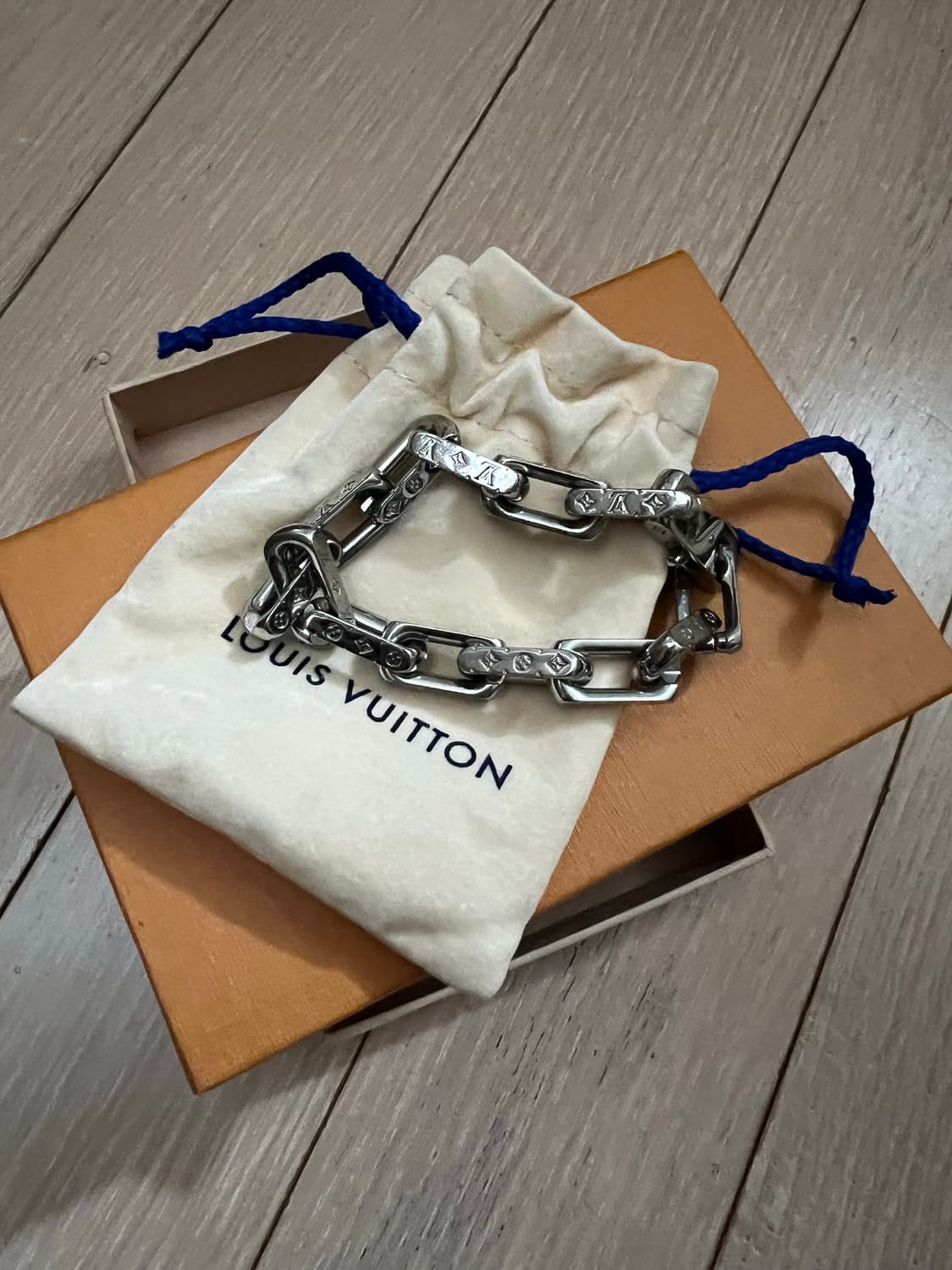 루이비통 모노그램 팔찌 (M) 상품이미지2