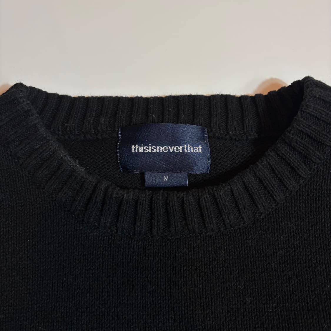 디스이즈네버댓 블랙 로고 니트 상품이미지3