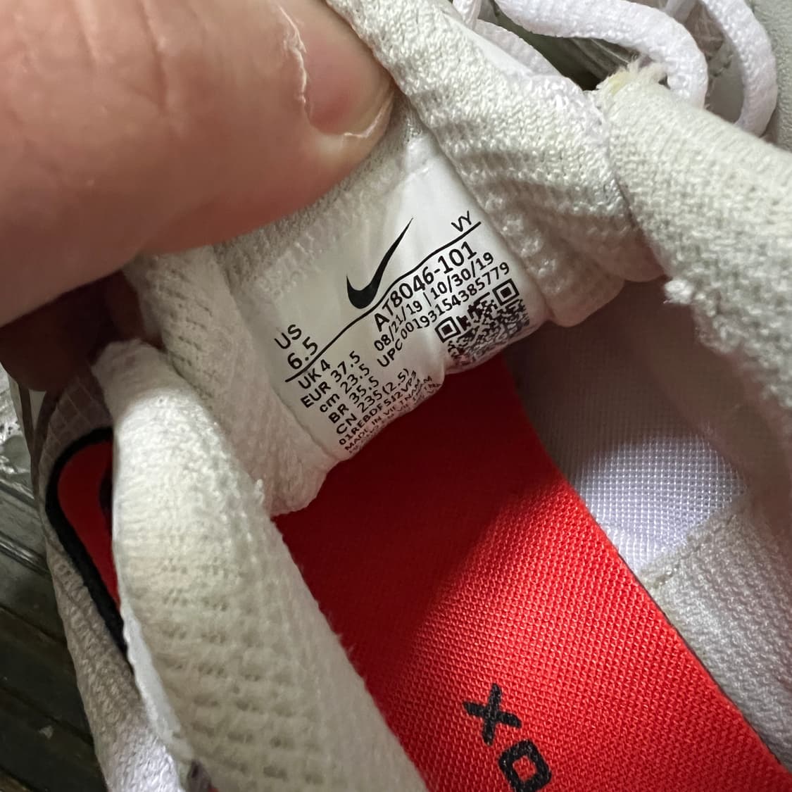 나이키 샥스 노바 화이트 레드 상품이미지4