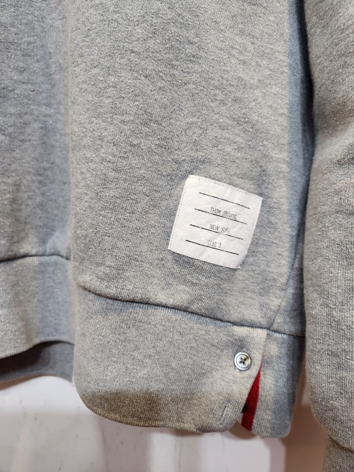 톰브라운 백삼선 맨투맨 그레이 3사이즈 상품이미지3