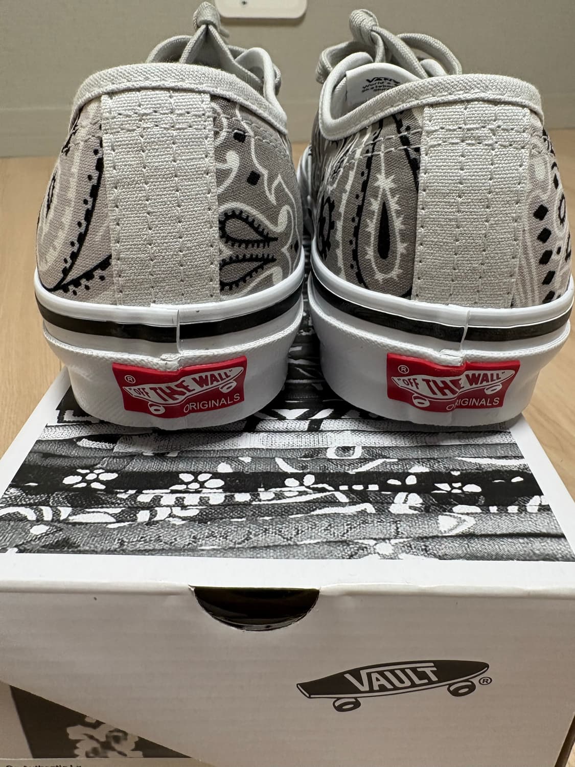 반스 볼트 베드윈 앤 더 하트브레이커스 볼트 어센틱 LX 그레이 상품이미지4