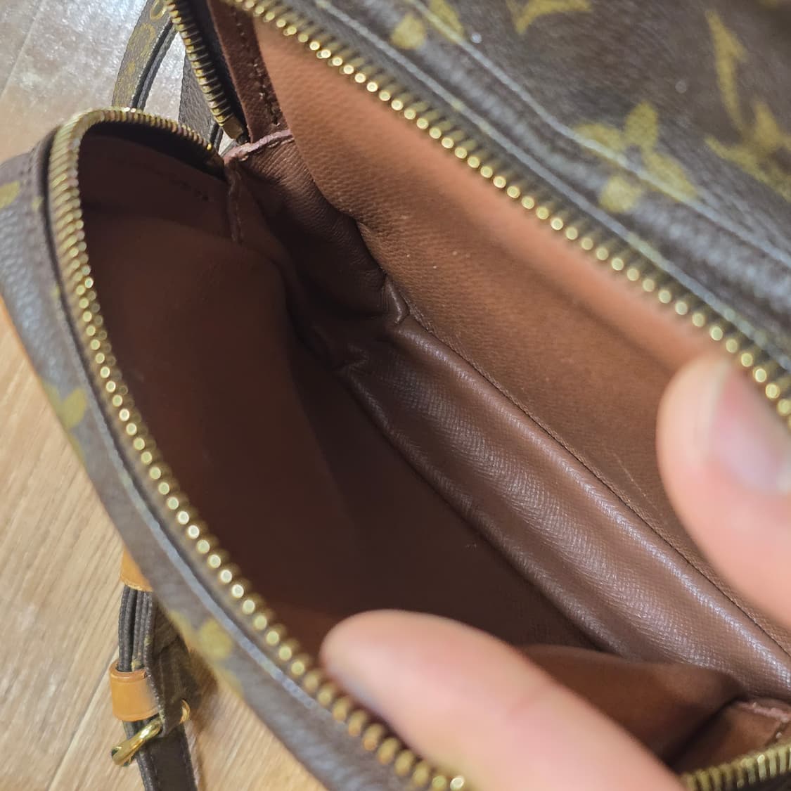 루이비통 가방 크로스백 아마존 상품이미지9