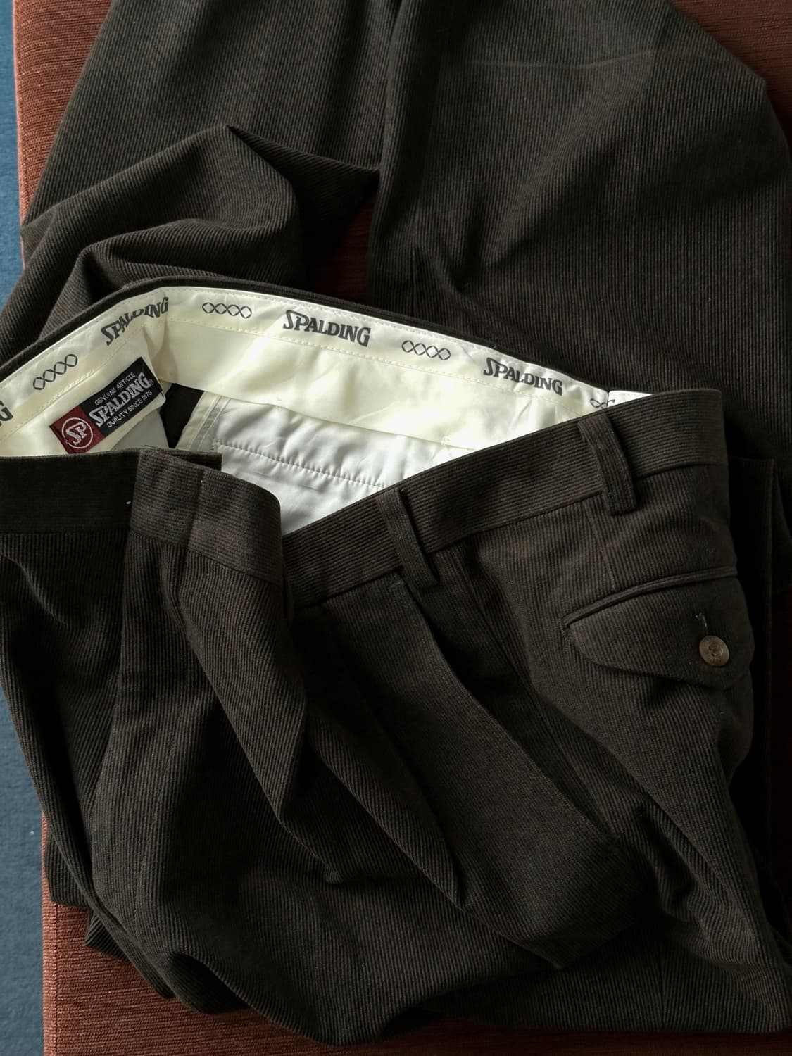 design 2 tuck wide tapered pants 상품이미지1