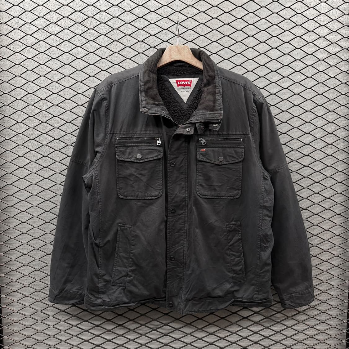 리바이스 필드자켓 4포켓 스냅버튼 양털기모 디테일 카본블랙 상품이미지2