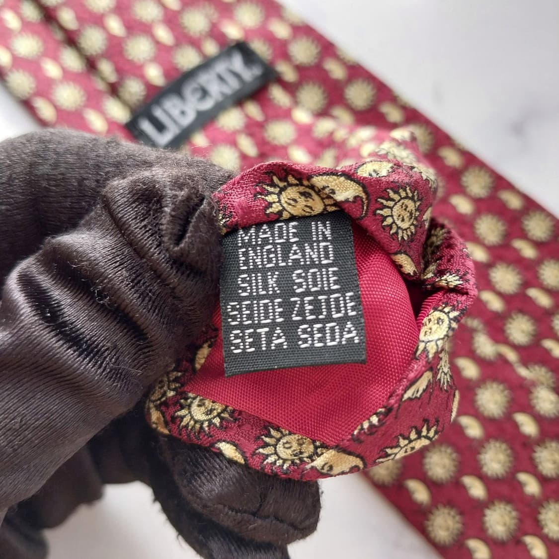 리버티 실크 레드 태양&달 패턴 넥타이 9.4cm A+등급 K1843
 상품이미지10