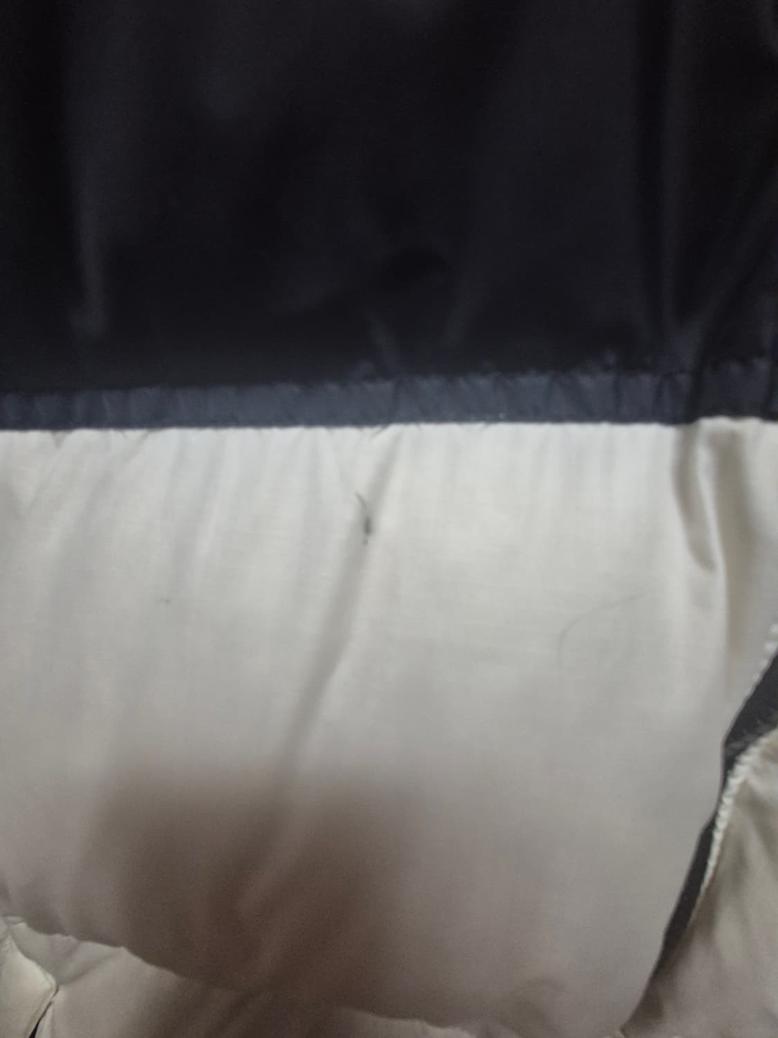 노스페이스 1996 에코 눕시 자켓 화이트 매장판 판매합니다 상품이미지3