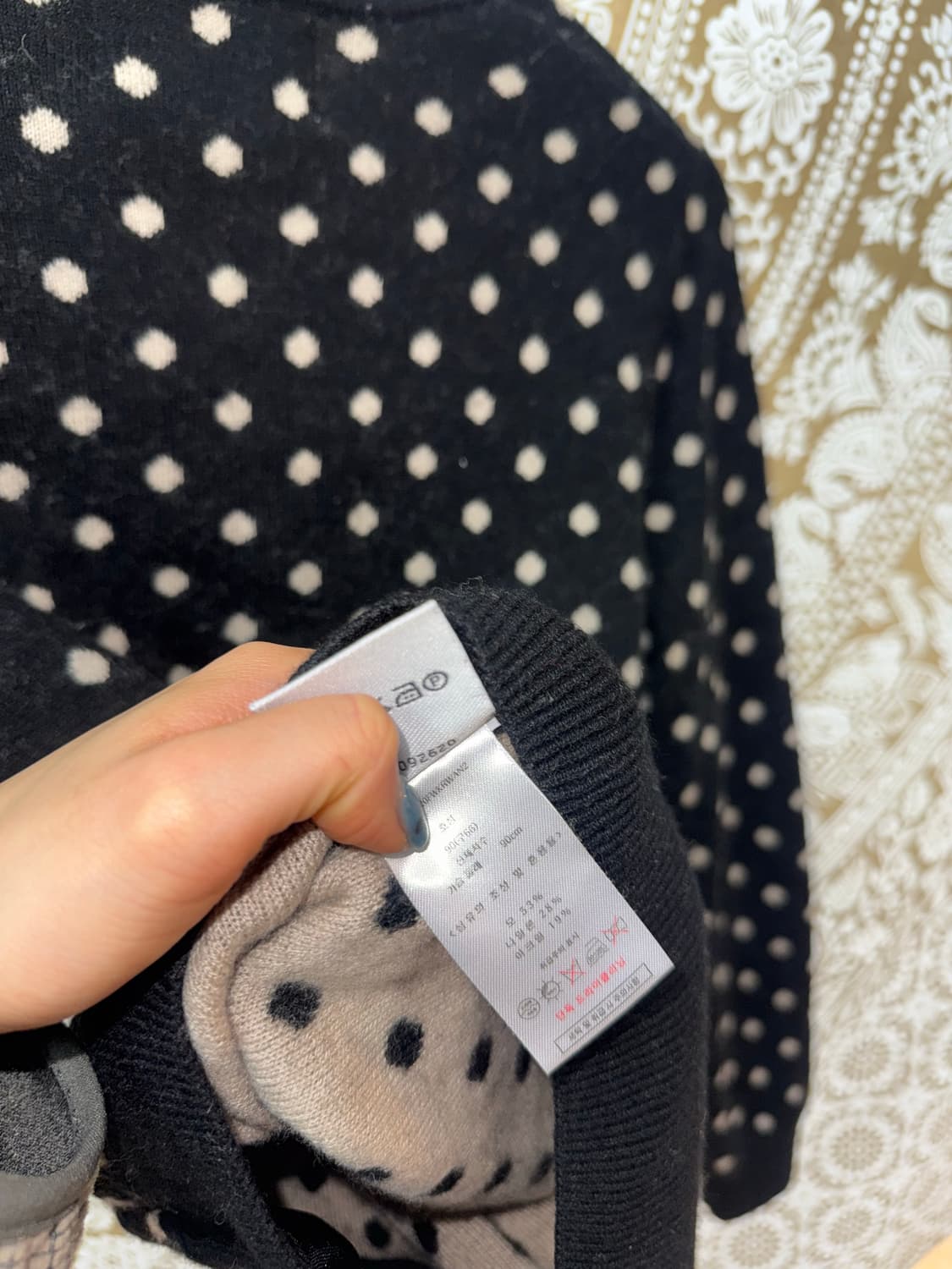 칼라거펠트 여성 도트 니트 가디건  상품이미지5