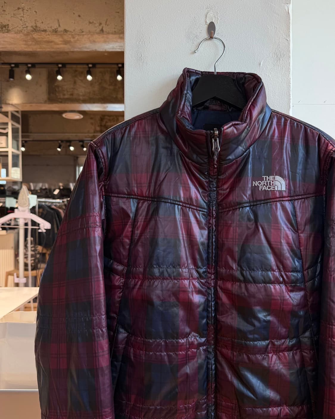 노스페이스 레드 체크 패딩 점퍼  상품이미지4