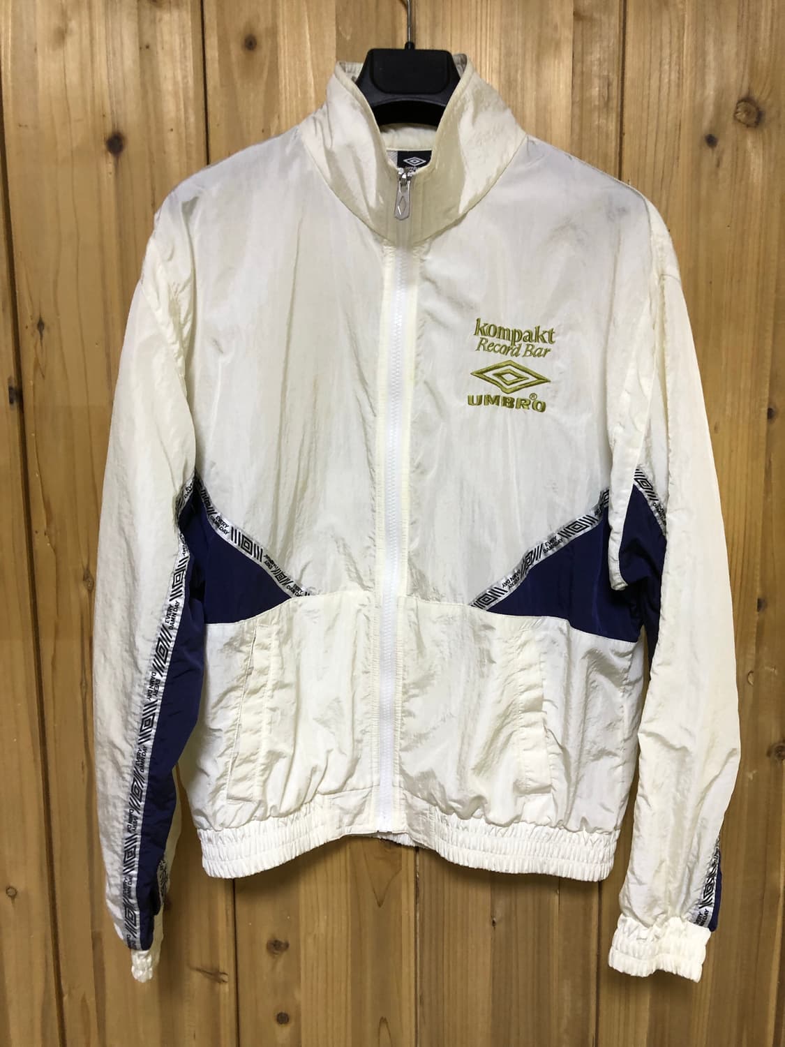 엄브로 바람막이 상품이미지1