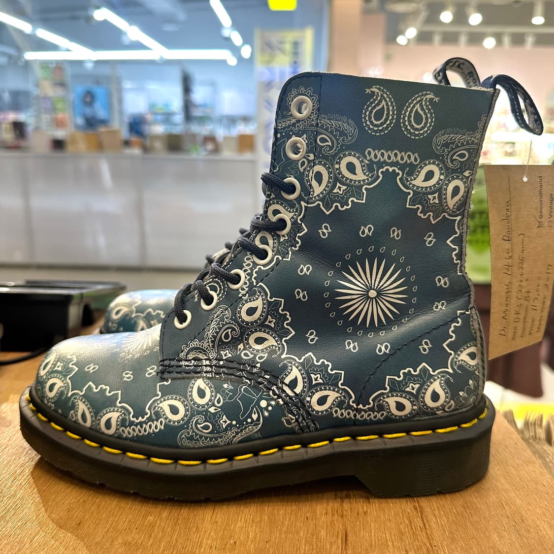 닥터마틴 1460 ‘반다나 블루’ 상품이미지4