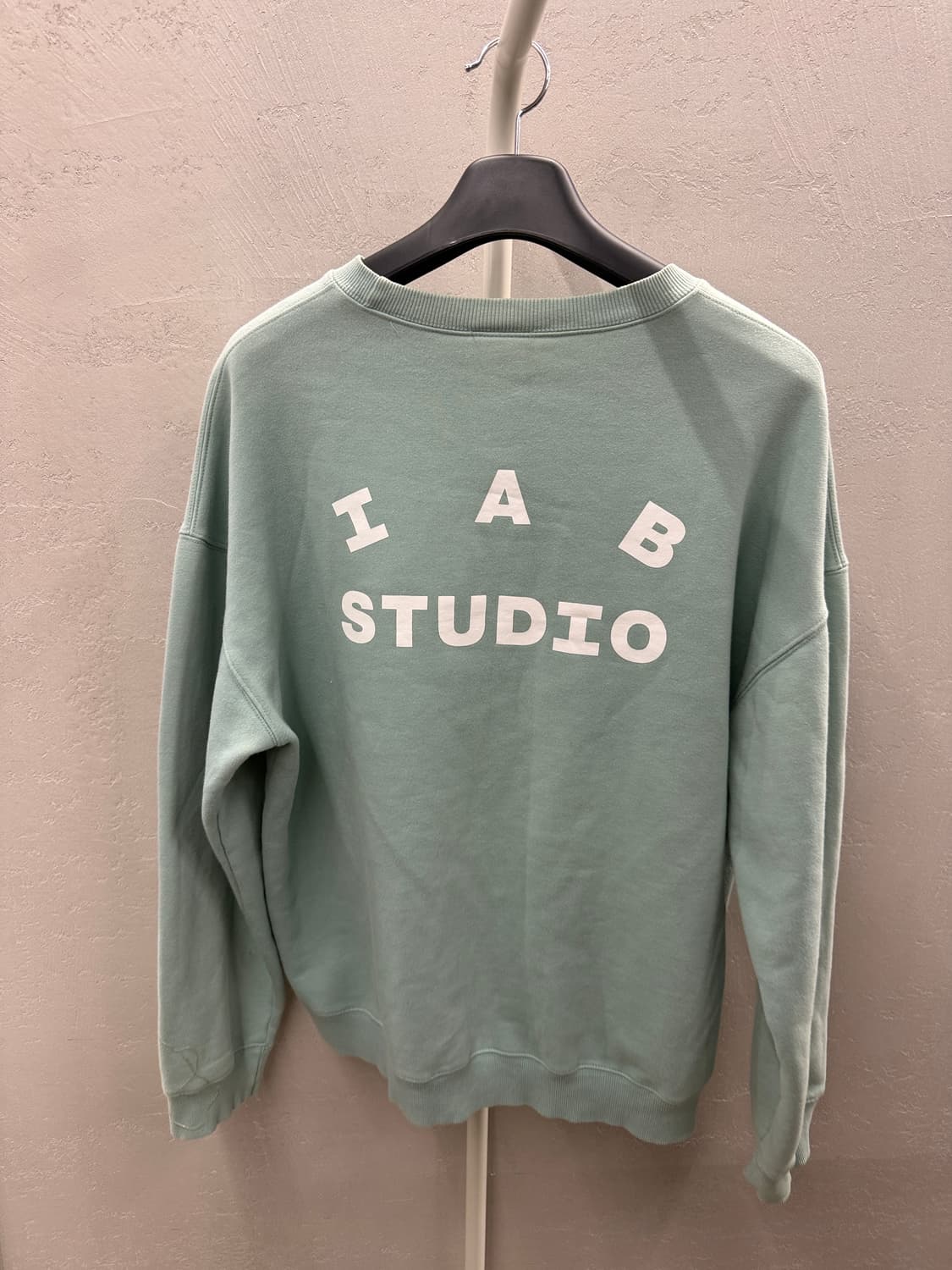 아이앱 스튜디오 IAB STUDIO 맨투맨 XL 상품이미지3