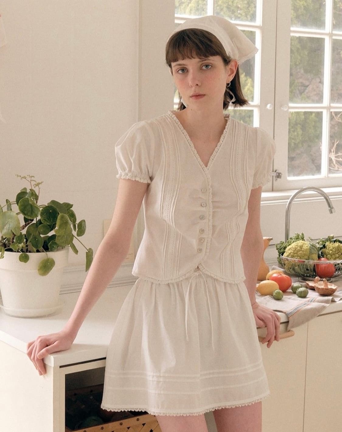 로라로라 장원영 핀턱 블라우스 상품이미지3