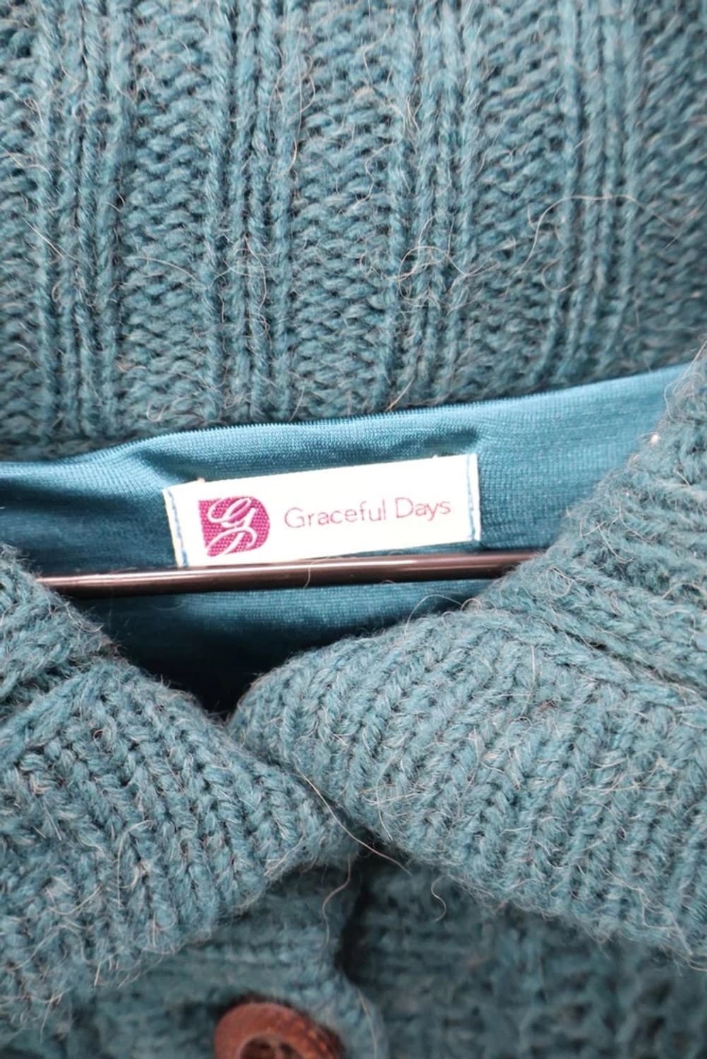 Graceful Days Cable Knit Button Cardigan 상품이미지3