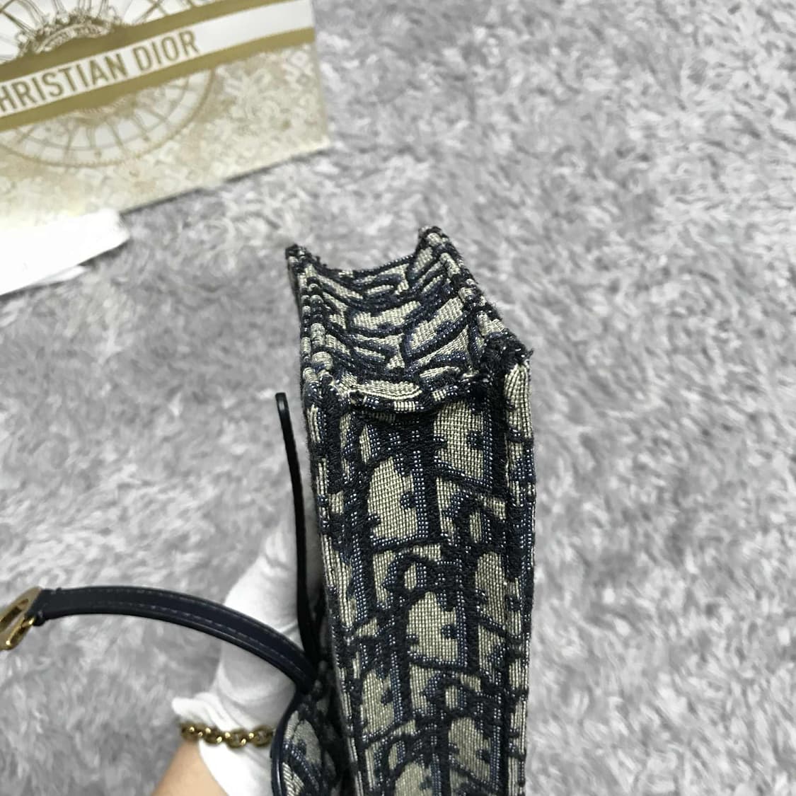 {클로젯}[풀구성 25ss]디올 오블리크 새들 폰 홀더 백 상품이미지9