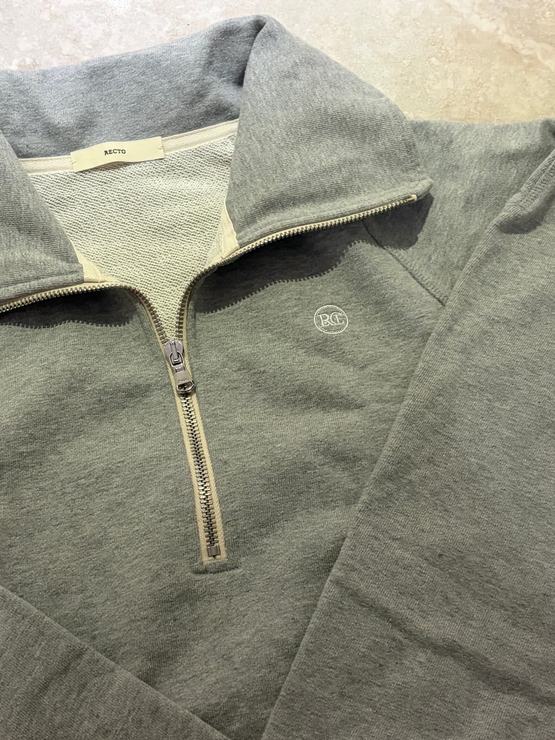 렉토 로고 집업 맨투맨 상품이미지1