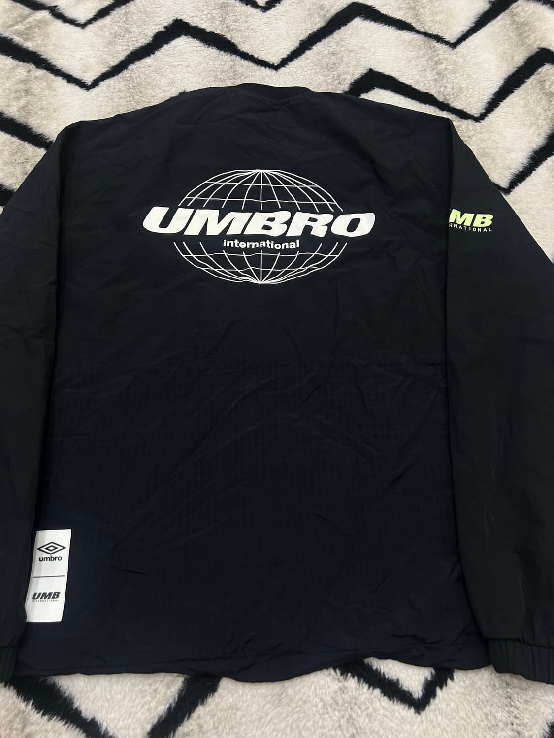 [L]엄브로 빅로고 립스탑 라운드 웜업/블랙 상품이미지2