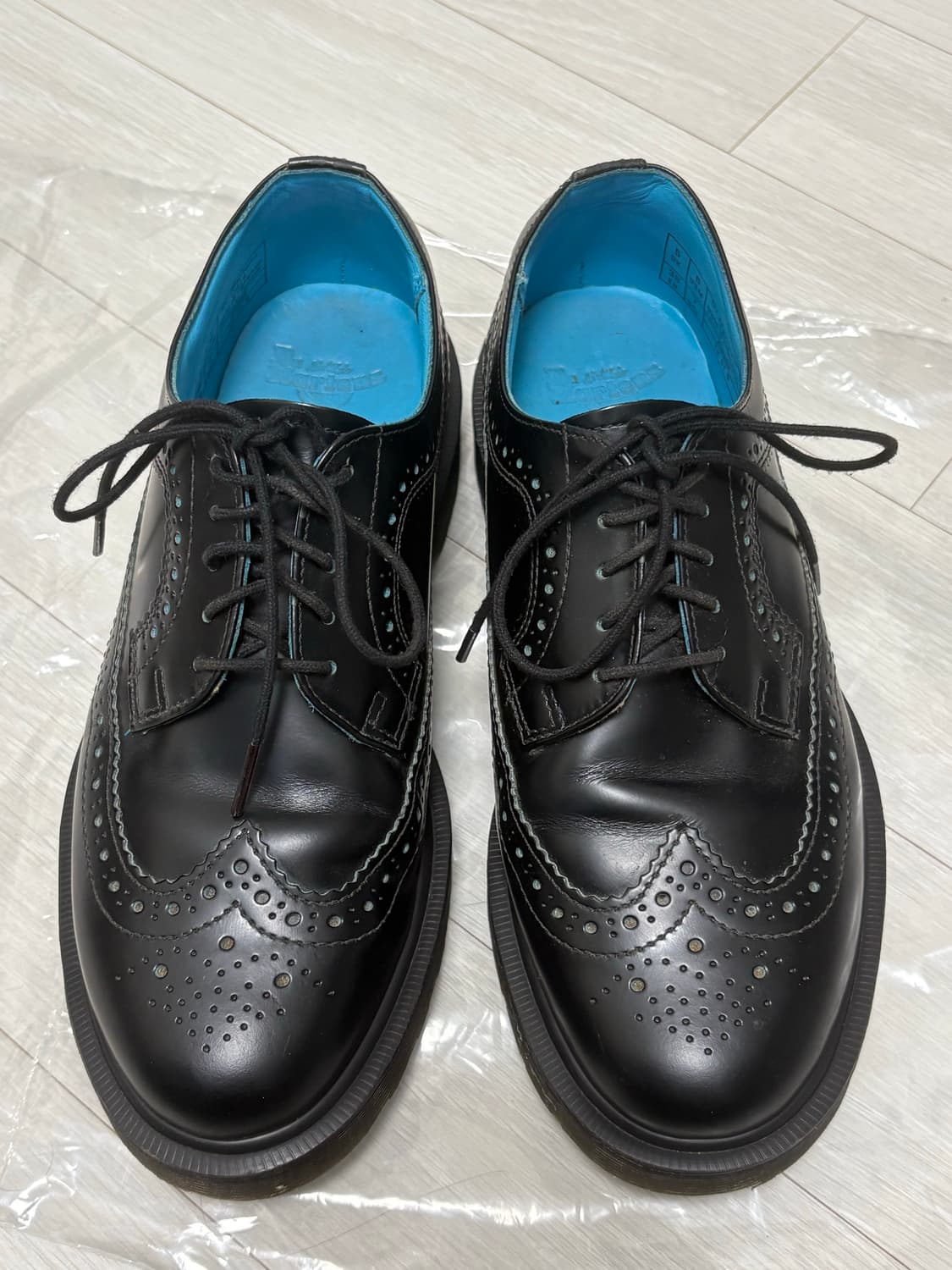 닥터마틴 윙팁 240사이즈 상품이미지1