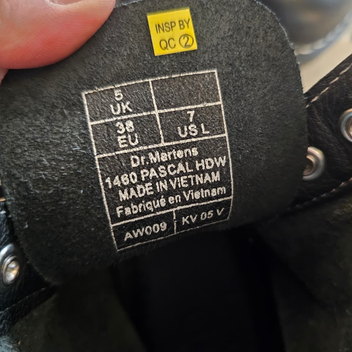 240 닥터마틴 1460 파스칼 하드웨어 8홀 부츠 블랙 상품이미지5