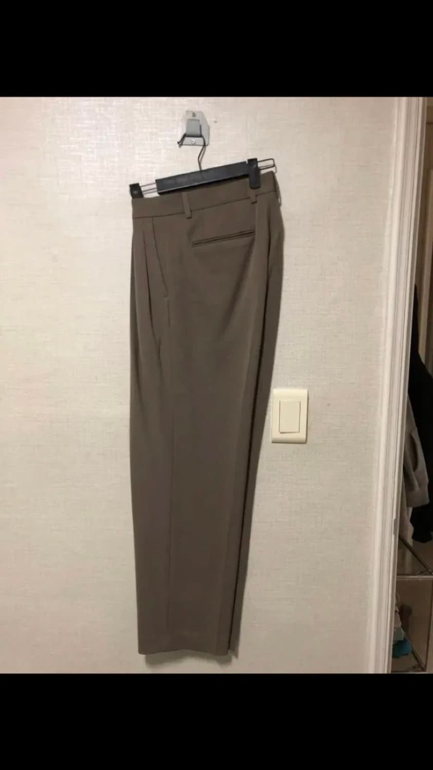 무신사 스탠다드 쓰리 턱 세미 벌룬 슬랙스 29 상품이미지3