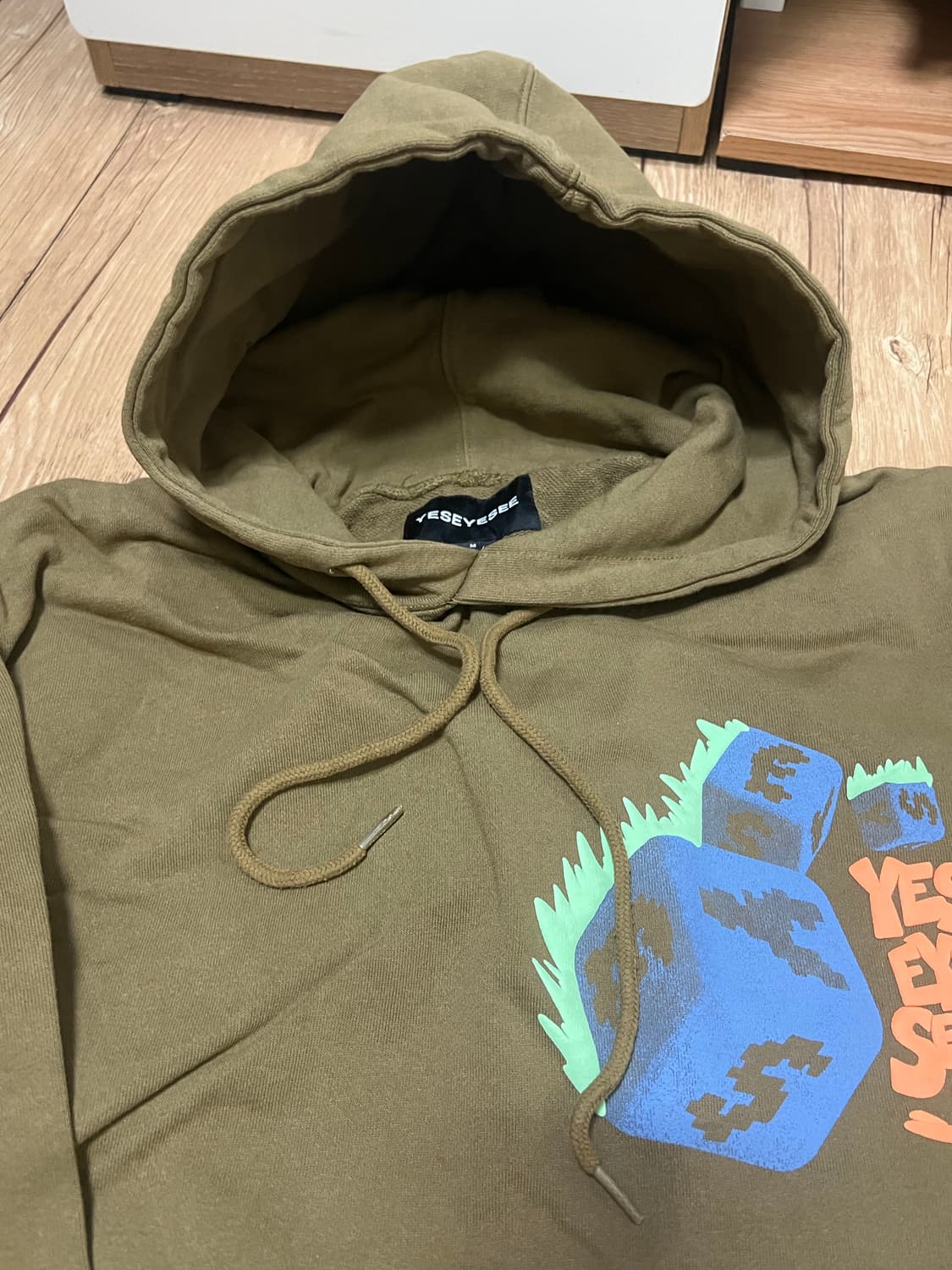예스아이씨 Y.E.S Dice Hoodie Khaki 상품이미지2