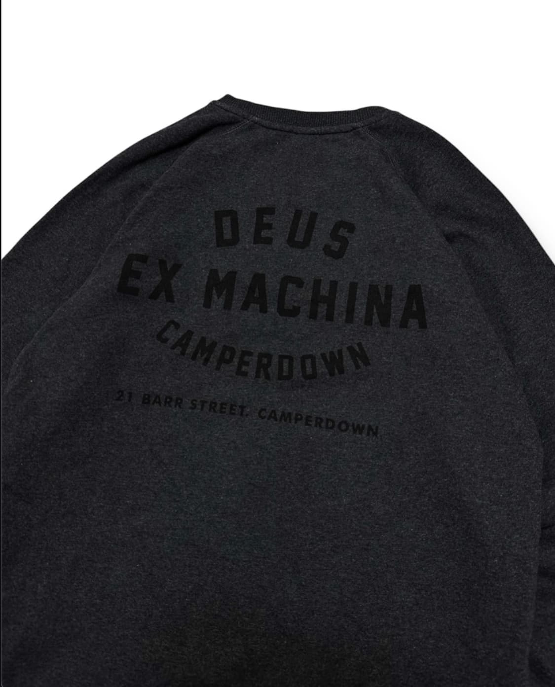 데우스 엑스 마키나 차콜 맨투맨 상품이미지2