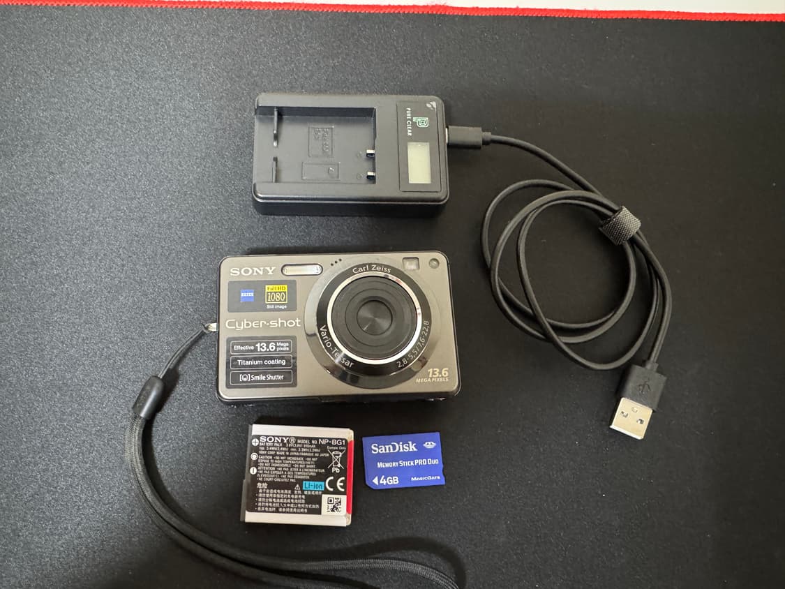 [새상품]소니 사이버샷 dsc-w300 티타늄에디션 상품이미지1