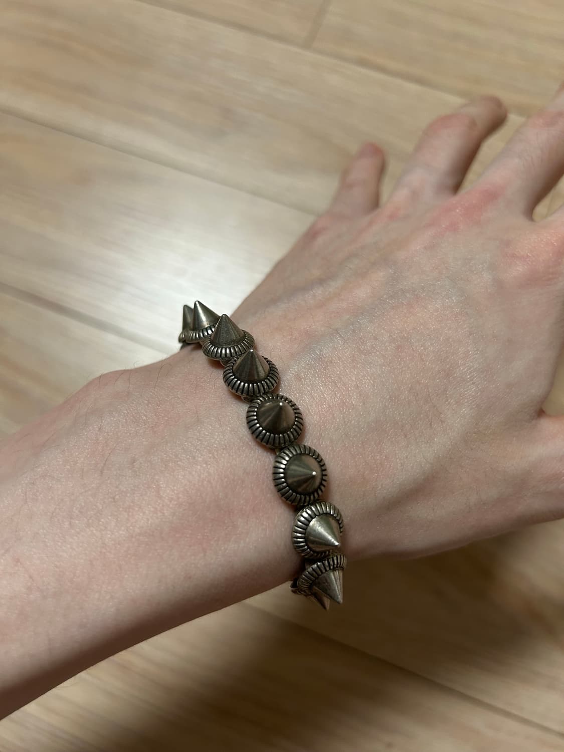 빈티지 스파이크 팔찌 밴드형 상품이미지2