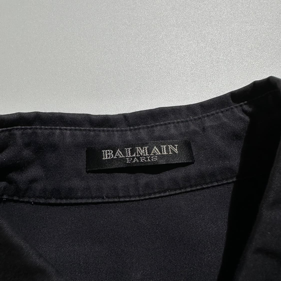(매장판) BALMAIN 발망 파워숄더 데미지 셔츠 상품이미지3