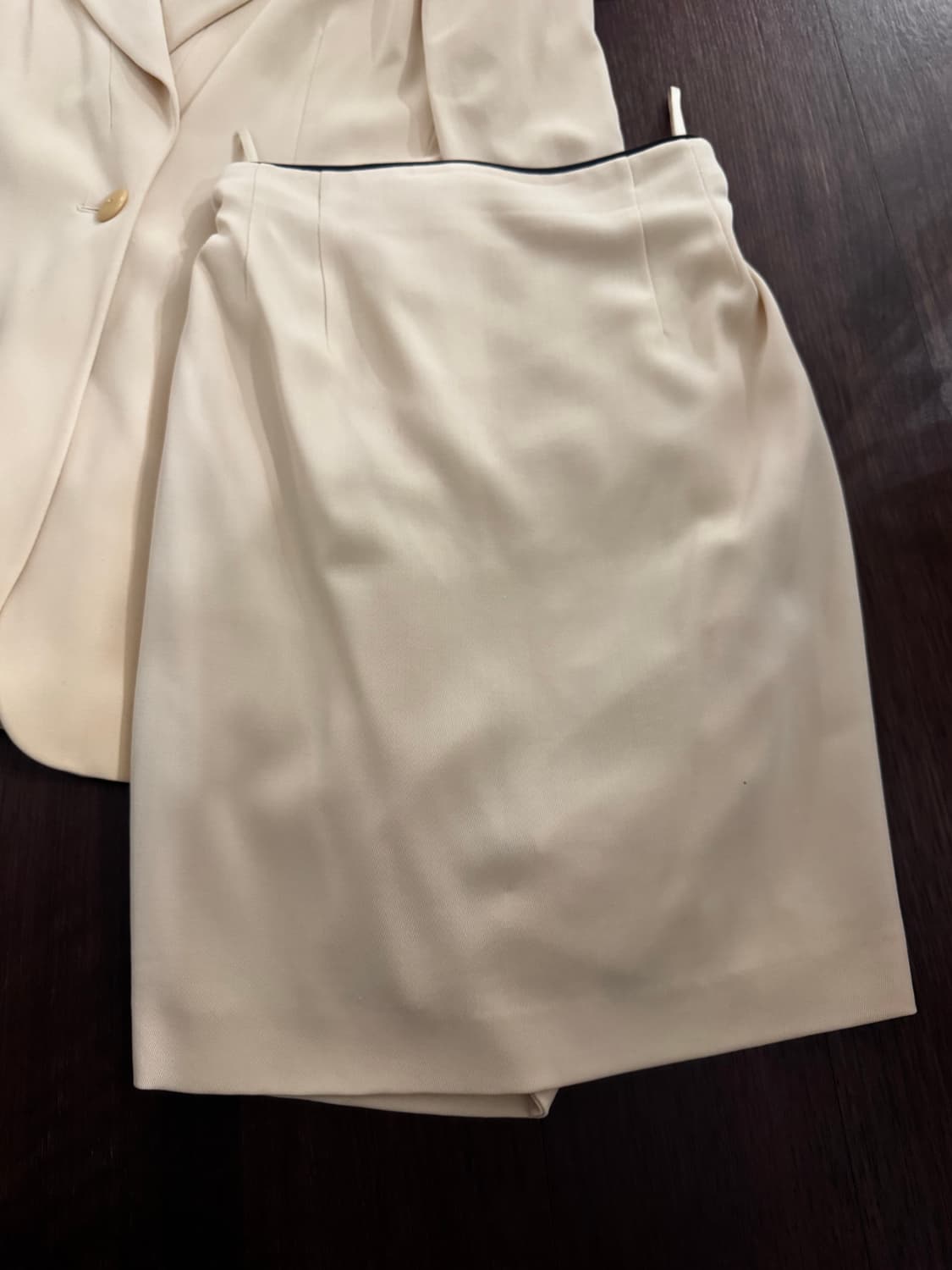 에스까다 정장 셋업 스커트 투피스 상품이미지3