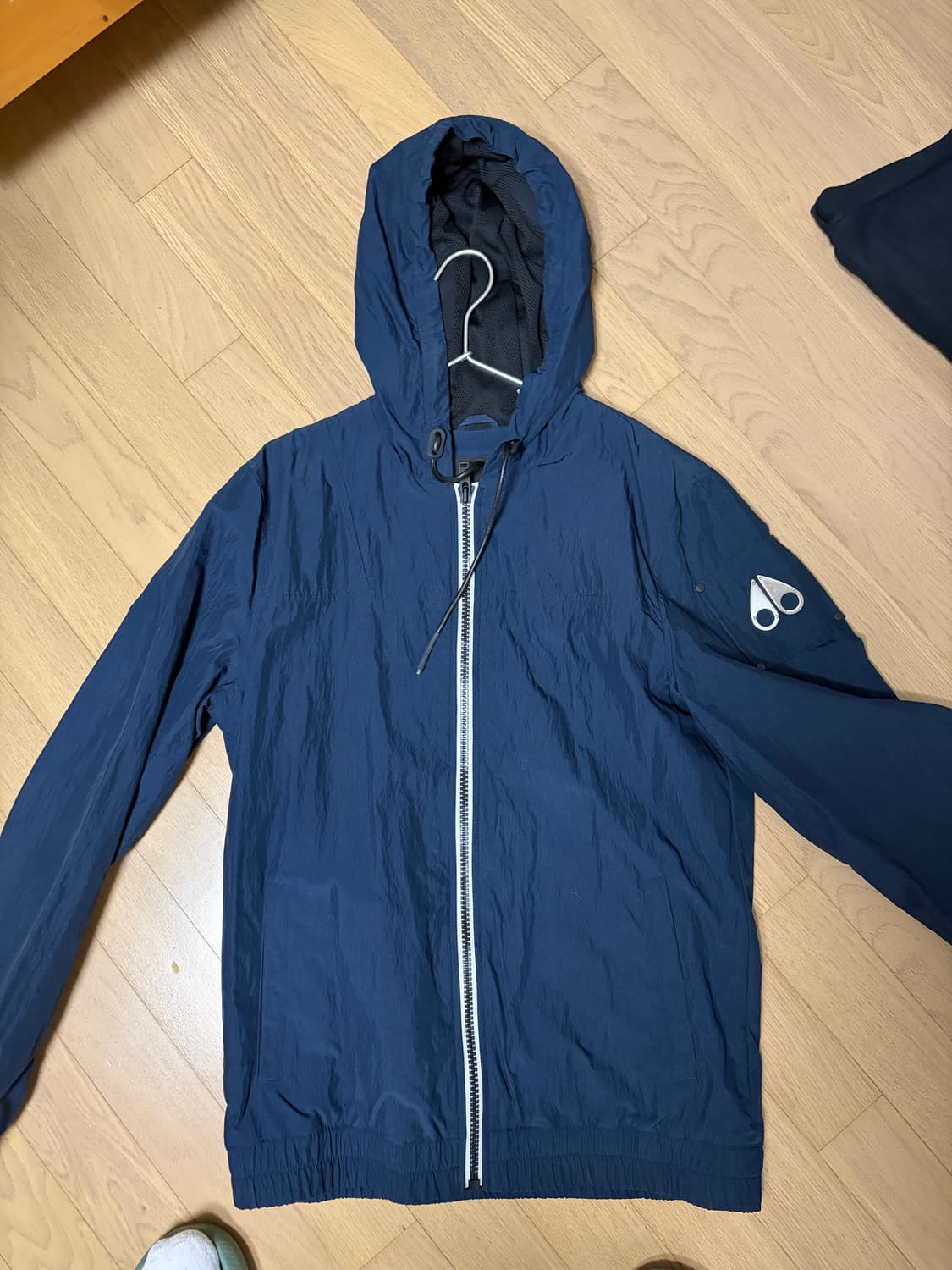 무스너클 바람막이 상품이미지1