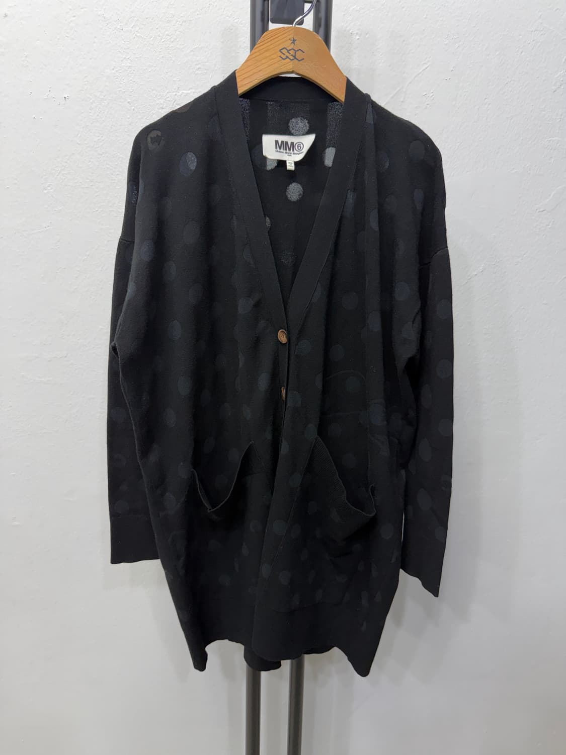 매장판정품) 메종마르지엘라 여성 오버핏 블랙 도트 가디건 XS 상품이미지1