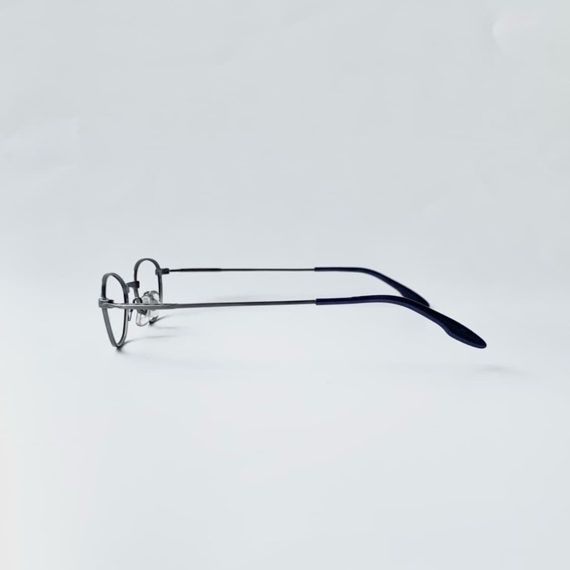 [픽키-700] 건메탈 메탈 풀프레임 안경 슬림 오벌 쉐입 상품이미지3