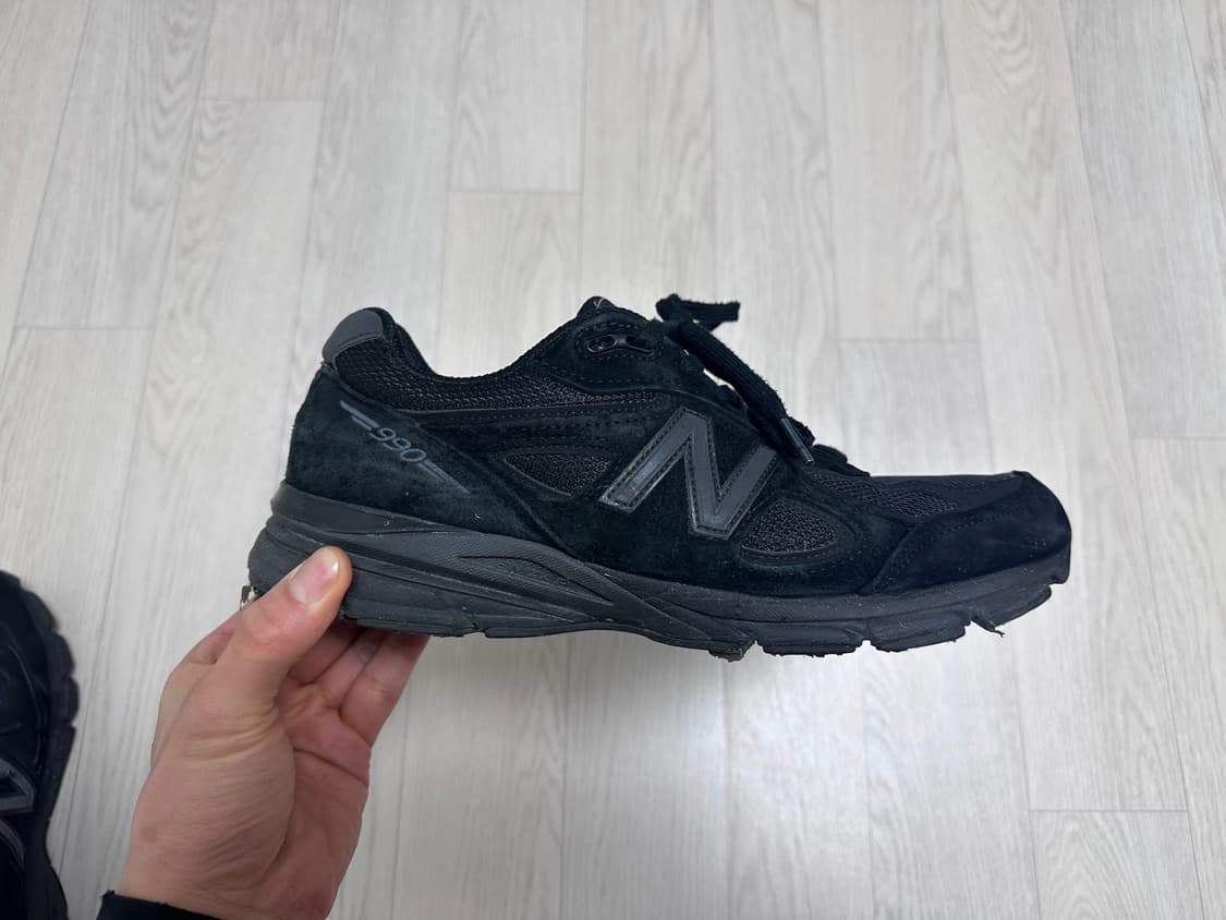 뉴발란스 990 v4 트리플블랙 280 상품이미지2
