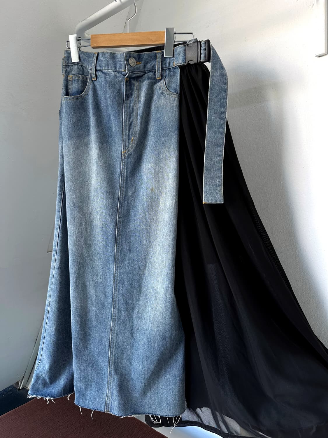 One washed panel belted wrap denim skirt 상품이미지1