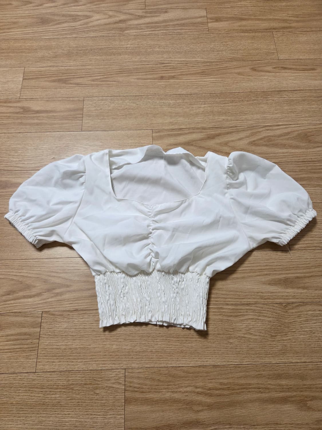 화이트 흰색 셔링 크롭 블라우스 상품이미지1