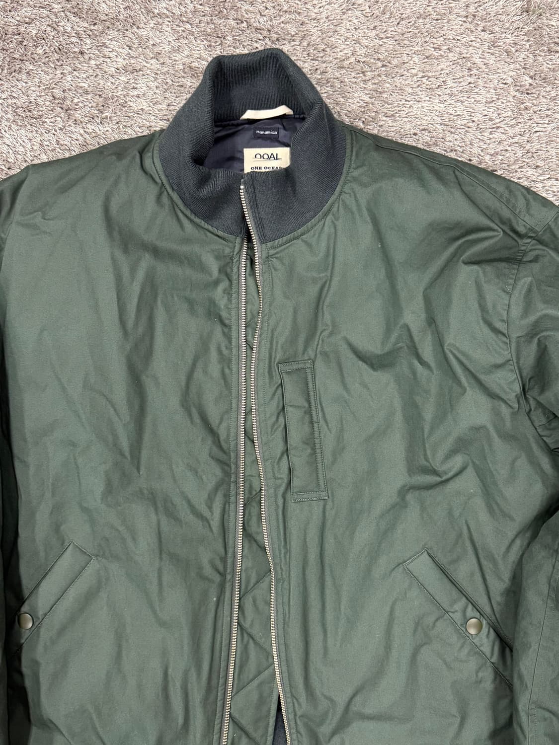 나나미카 인슐레이션 바시티점퍼 모스그린M 상품이미지2