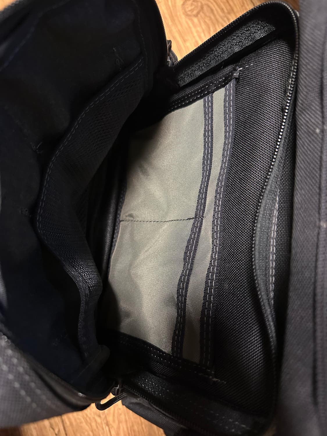 맥포스 타이푼 백팩 1회 착용 상품이미지7