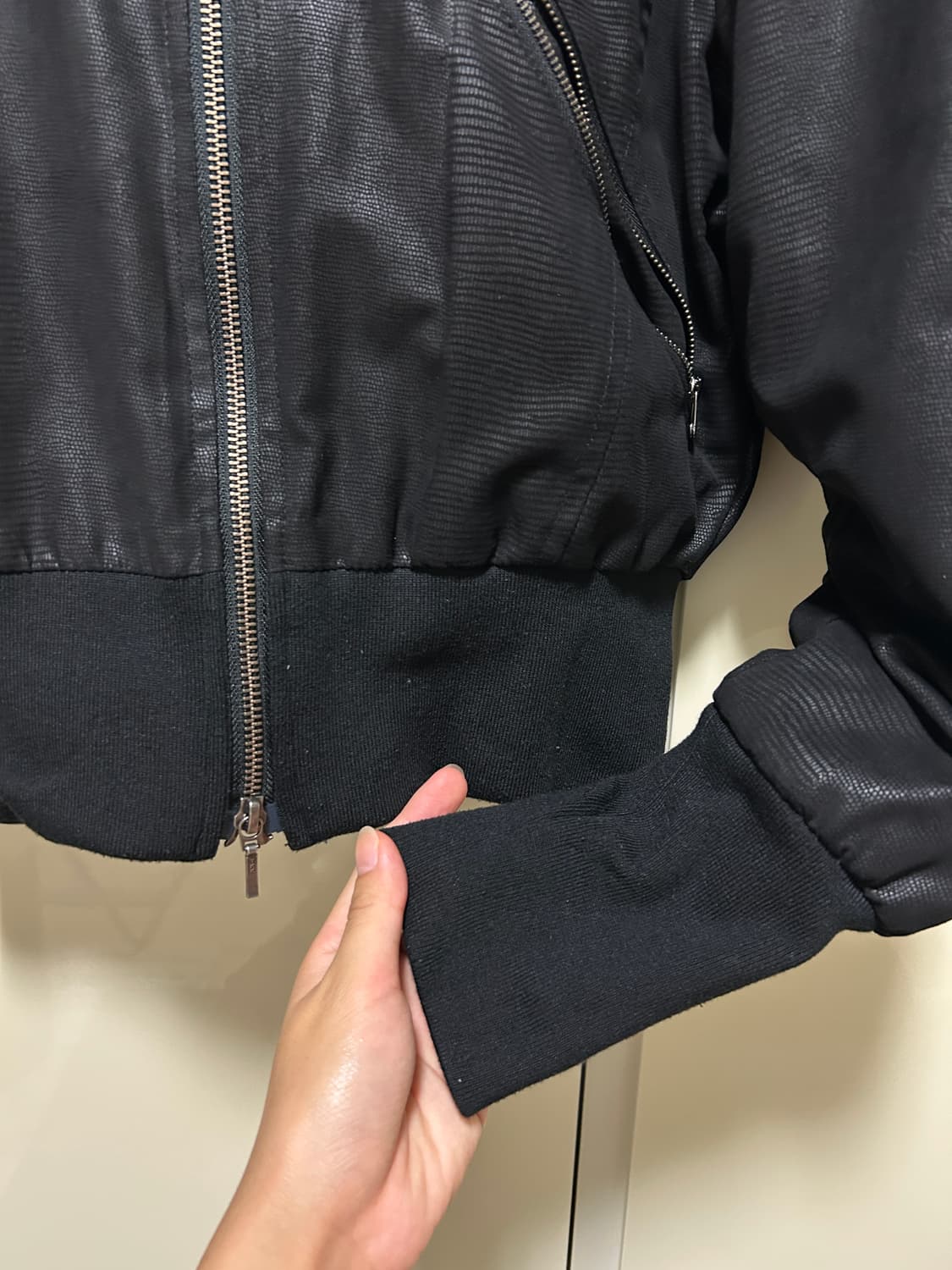보헴서 PHYTON LEATHER FUR HOOD ZIP-UP 상품이미지4