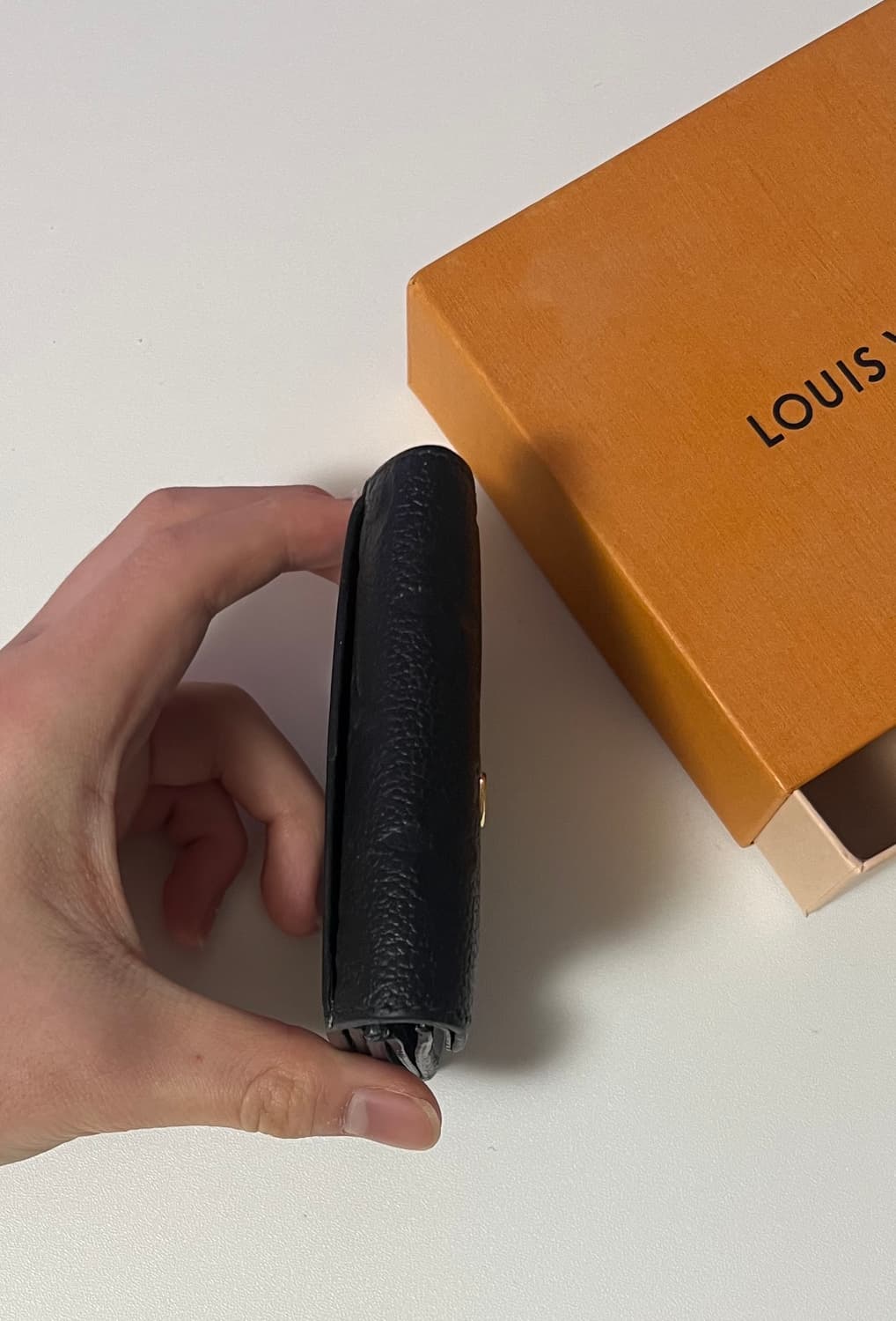 루이비통 앙프렝뜨 조에월릿 반지갑 상품이미지6