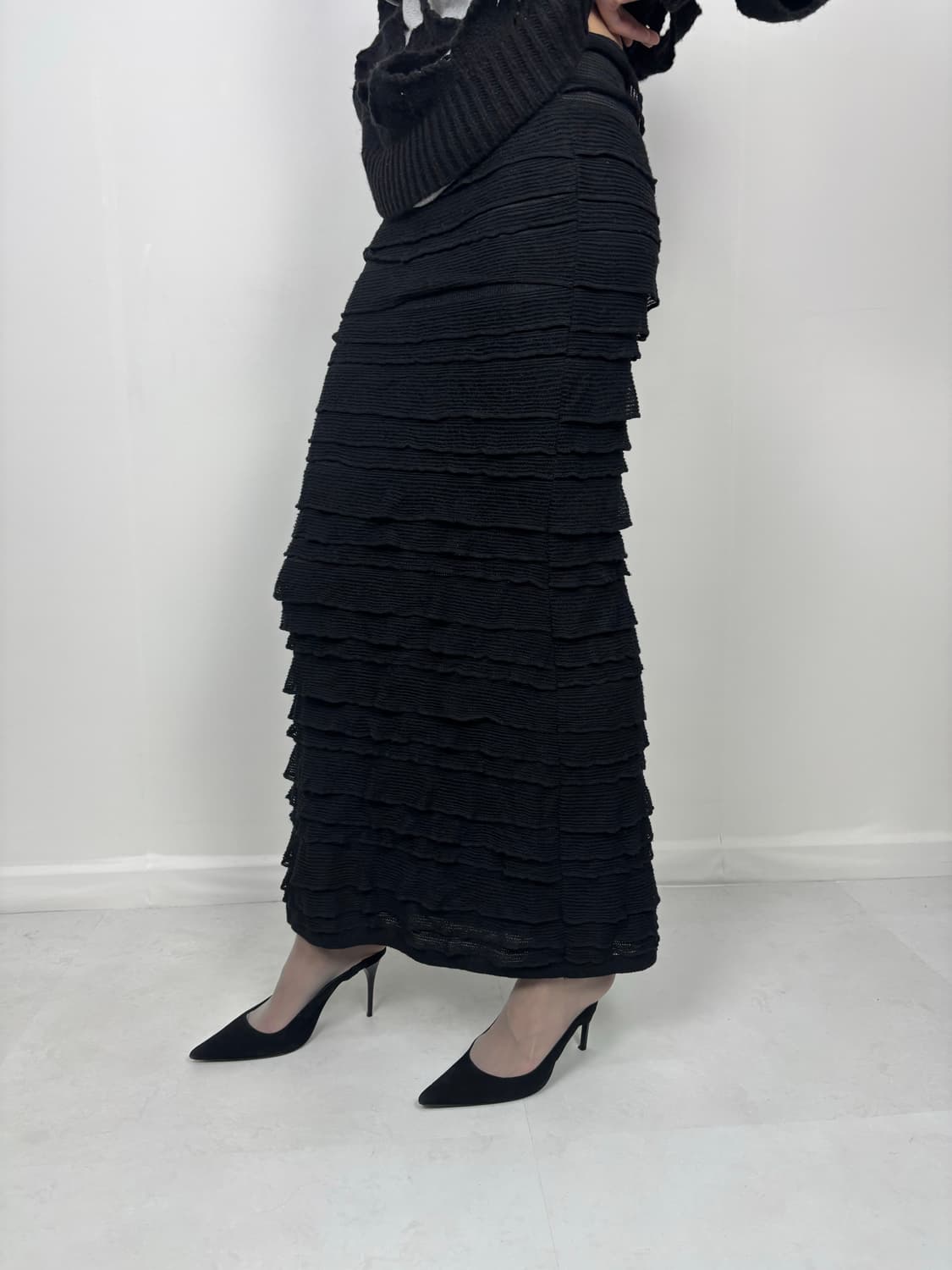 RUFFLE KNIT MAXI SKIRT 상품이미지1