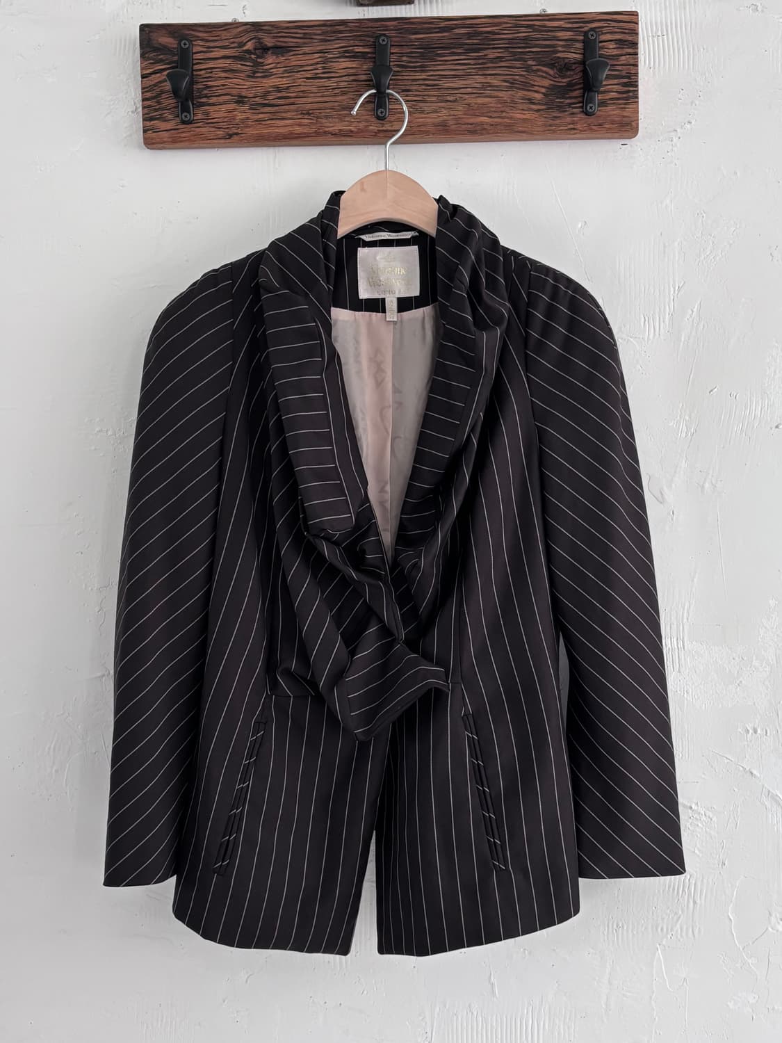 비비안웨스트우드 브라운 스트라이프 프릴 블레이저  상품이미지1