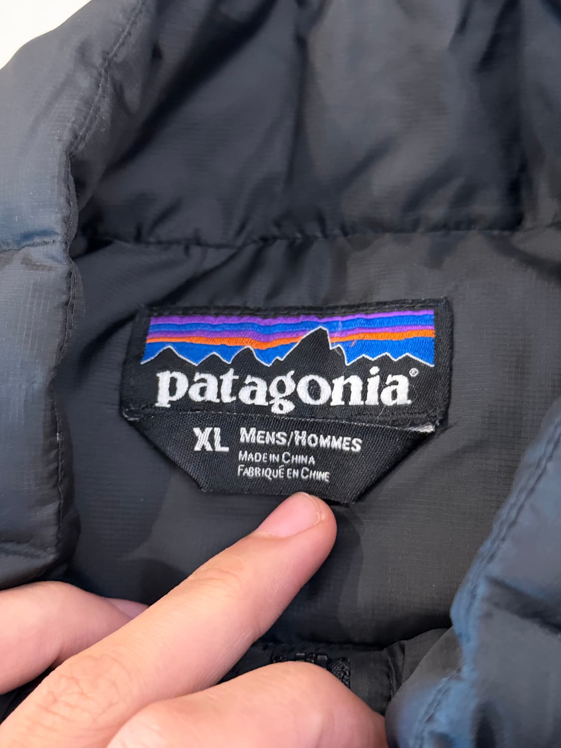 파타고니아 다운 스웨터 구스다운 경량패딩 블랙 상품이미지6