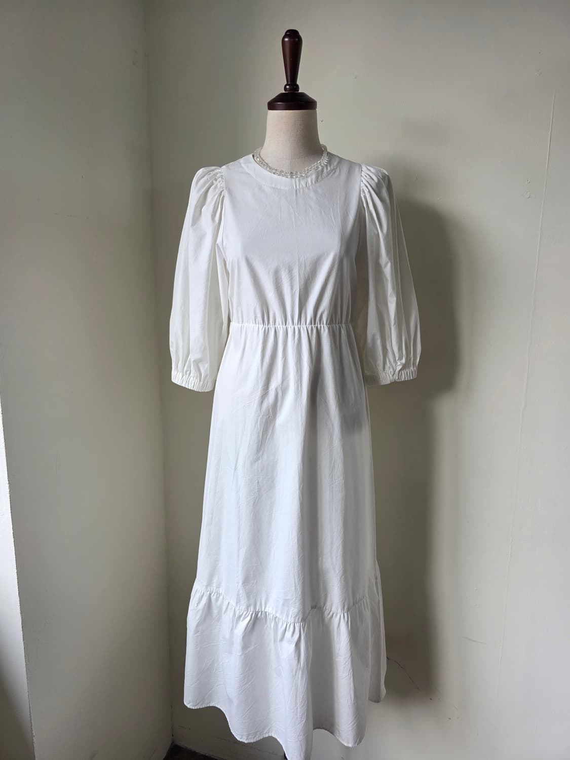 화이트 퍼프소매 롱 원피스 상품이미지1