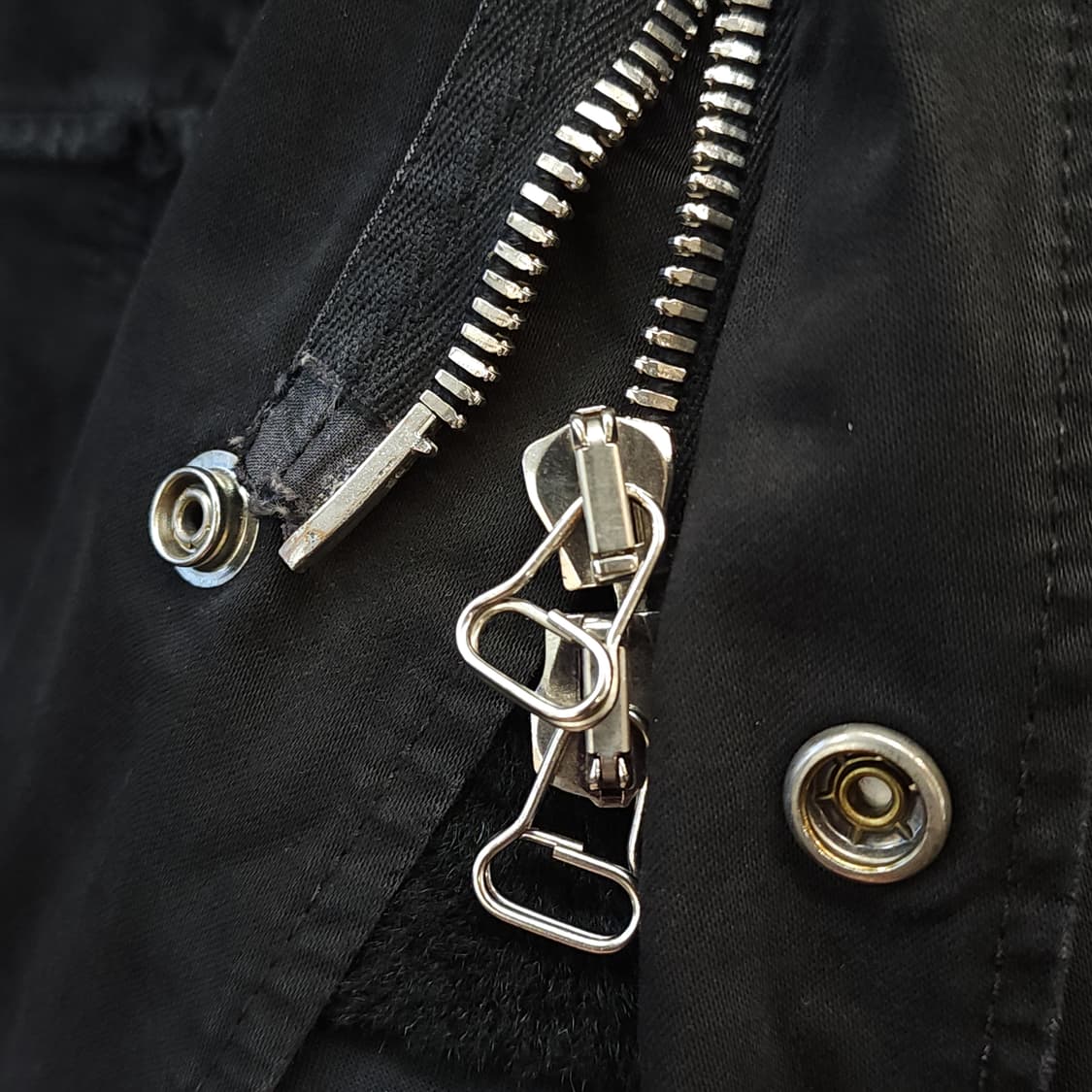 발망 무스탕 밀리터리 필드자켓 블랙 발망 데카르넹 52 상품이미지9