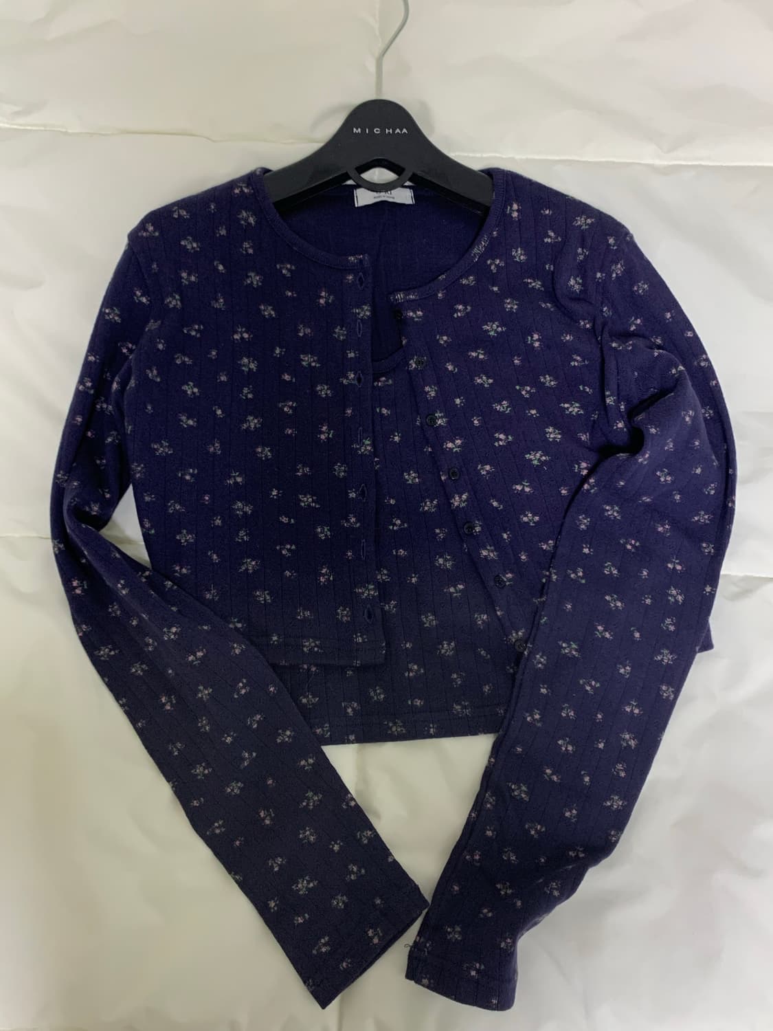 프롬뮤즈 플라워 펀칭 가디건 세트 네이비 상품이미지5